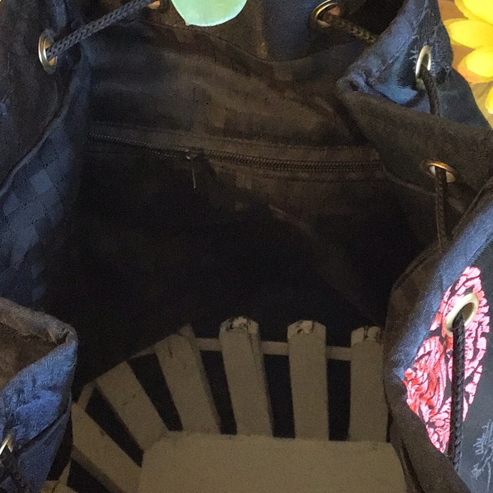Oriental-Themed Drawstring Backpack (#5) - Picture 4 of 7